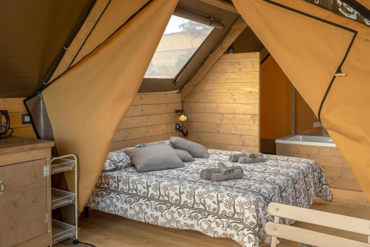 ホテル Glamping Debbiare リパルベッラ エクステリア 写真