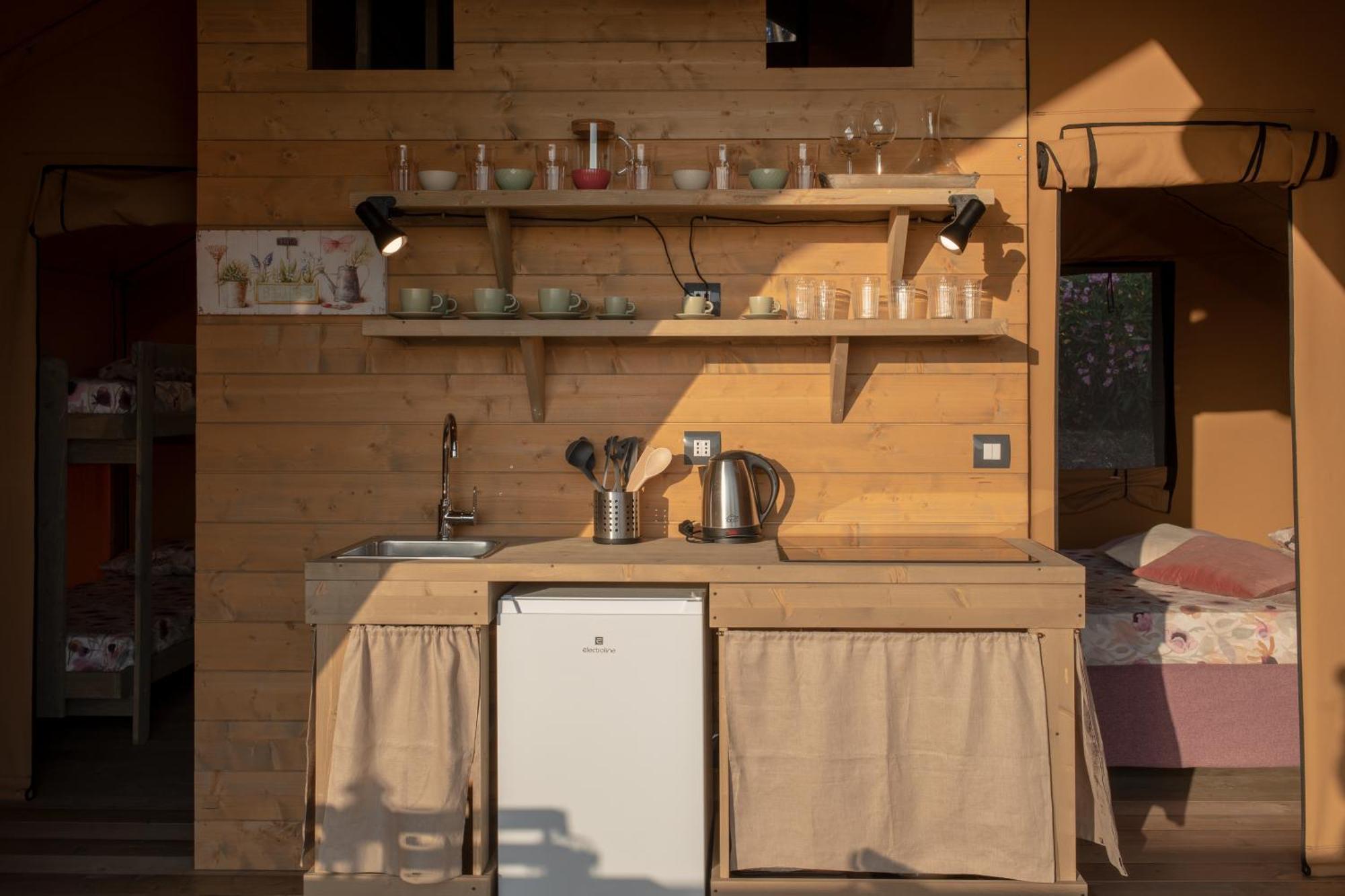 ホテル Glamping Debbiare リパルベッラ エクステリア 写真